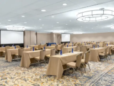 DoubleTree by Hilton McLean Tysons Các khách sạn ở Tysons