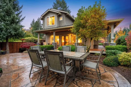 Poppyrosa Estate with mountain views minutes from Seattle, Bellevue, Sea-Tac Hotels in Issaquah