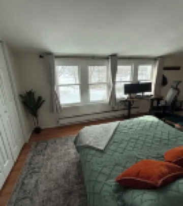 Lakefront Retreat w/ Kayaks, Firepit & Home Office.  Beautiful Sunsets!