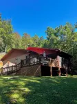 BearPaw Cabin- Charming and cozy cabin in the woods- WiFi-Pet Friendly-Secluded