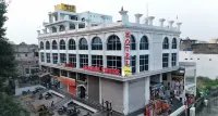 Hotel Raj Residency - 2 stelle