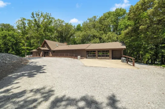 Cool Goose Landing Private Dock Large Deck Game Room 61