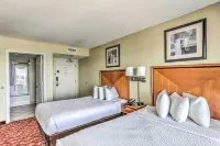 Beachfront Condo in Myrtle Beach w/ Pool Access