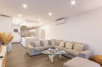 現代美麗泳池和海景公寓Qawra