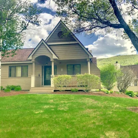 Fv36 Sunny and Homey Fairway Village Townhome Right on the Mount Washington Hotel Golf Course AC!