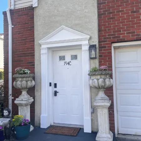 Cozy Modern Luxury 3 BDR Condo near NYC WiFi, free parking in lovely East Orange Отели в г. Ист-Оранж