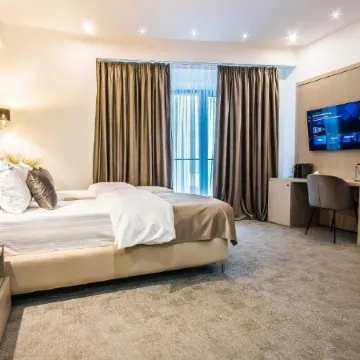 Central Carol Aparthotel 2