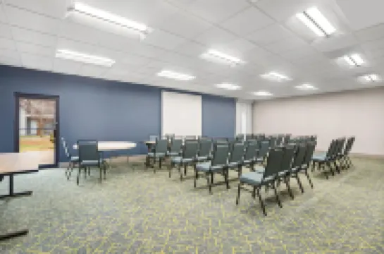 스파크 바이 힐튼 베텐도르프 쿼드 시티즈