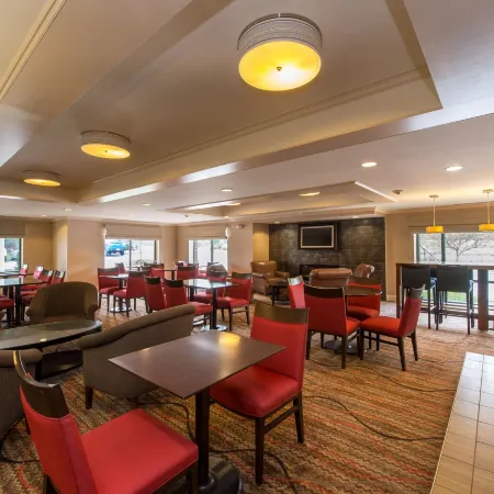 Holiday Inn Express & Suites AUBURN by IHG