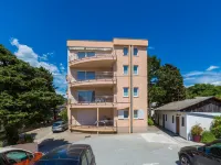 Apartments Villa Vanda - Beach