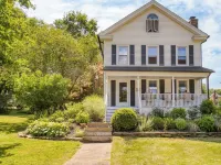 Cordelia by AvantStay Amazing Backyard 10Mins from Stockbridge Hotels in Lee