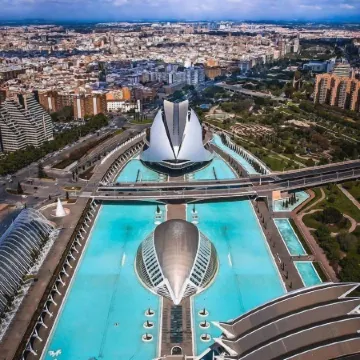SunDos Feria Valencia Отели рядом с достопримечательностью «Спортивный комплекс имени Луиса Пуча»