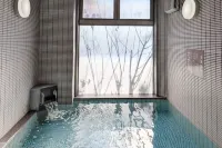 Green Rich Hotel Aso Kumamoto Airport (Artificial Hot Spring Futamata Yunohana)