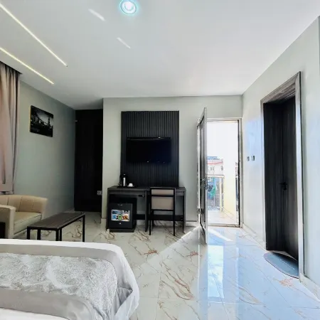 Pearlwood Hotels