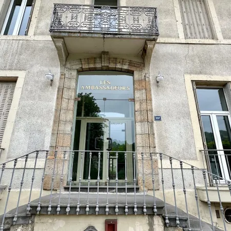 Mezzanine Spa Stay for 4