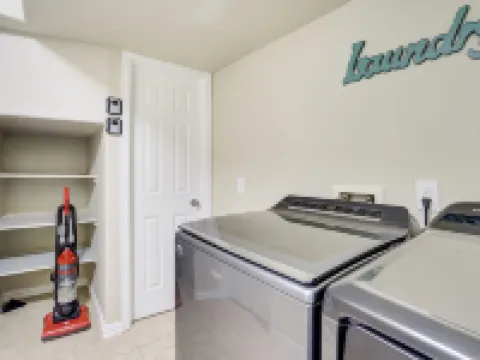 1415 Legend Oak - Basement Hotels in Fountain