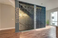 Downtown Luxury - 10 Beds & Free Parking - Bungalows