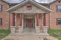 Cozy Family Condo w/ Balcony in Heart of Branson - Apartments