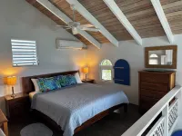 CASA CARIBE OCEANFRONT TWO STORY LOFT VILLA, Air Conditioning, Beautiful Views. Hotel a 