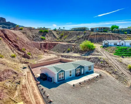 Brand New! 4-Bedroom Home with 70’ Driveway! Hotels in La Paz County