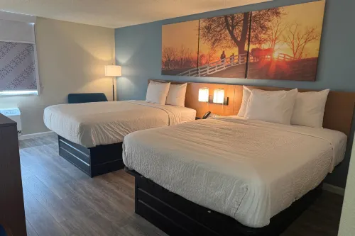 Days Inn & Suites by Wyndham Festus - 2-Star