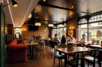 The White Star Tavern - bar