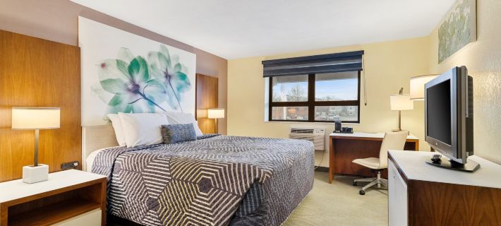 Lakeside Inn Hotels in Middlesex County