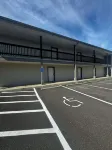 Sunset Oceanfront Lodging - parking