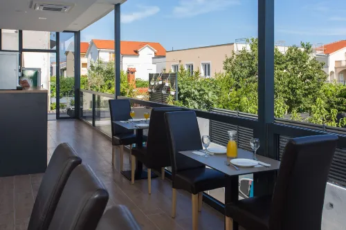 All Saints Suites B&B Kastela - Homestays