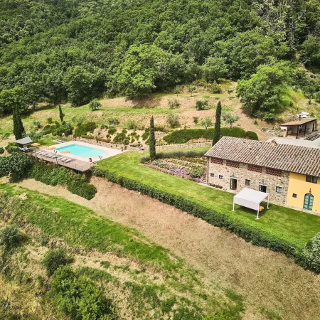 Tranquil Chianti Escape for 4