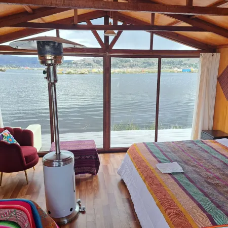 Uros Kaivalia Lodge