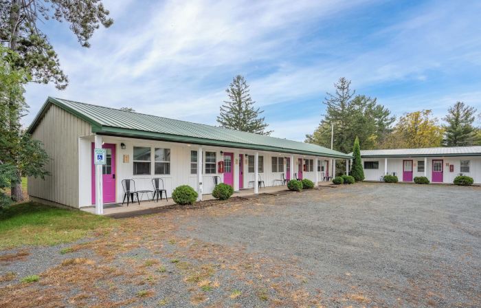 Lumberjill Lodge