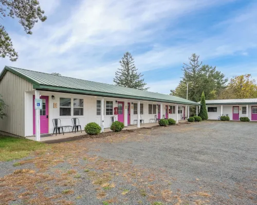 Lumberjill Lodge Hotels in Polk County