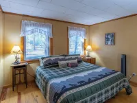 Spacious Family Friendly Cozy Cabin Hotels in South Fork
