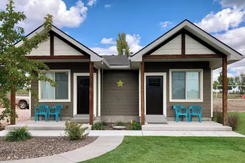 2 BR Tiny Homes - Unique Outdoor Space - 3-Star