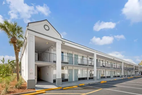 Rodeway Inn Orange Park - Jacksonville Near Naval Air Station