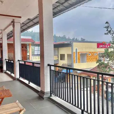 Artica Hotel & Homestay