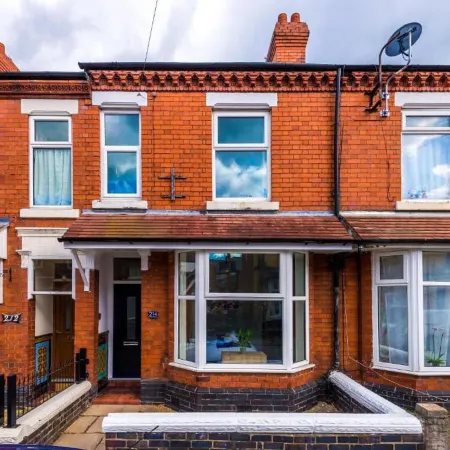 Ideal for Contractors Long Term Stays Sleeps 8