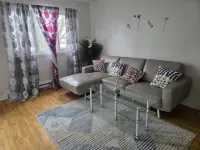 Charming 3-Bedroom Apartment in Vibrant Montréal Hotels near Des Rapides Park