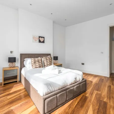 Stunning London Home - Newly Furnished Mhb352 Отели рядом с достопримечательностью «Тоттенхэм»