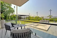 ELIVAAS Meraki Luxe 6BHK Glass Villa -  case vacanza in affitto
