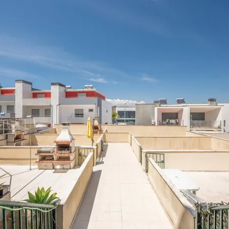 GuestReady - Caparica Beach Lover's Dream