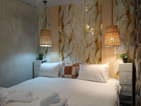 Comfortable 2-Story Home for Families Hotels in Bacolod