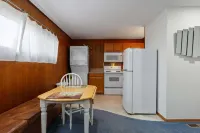 Sunflower Studio - 7 Minutes To Uo & 4 Minutes To Downtown 1 Bedroom Studio - Homestays