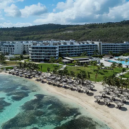 Ocean Coral Spring Resort - All Inclusive Отели в г. Коррал Спринг