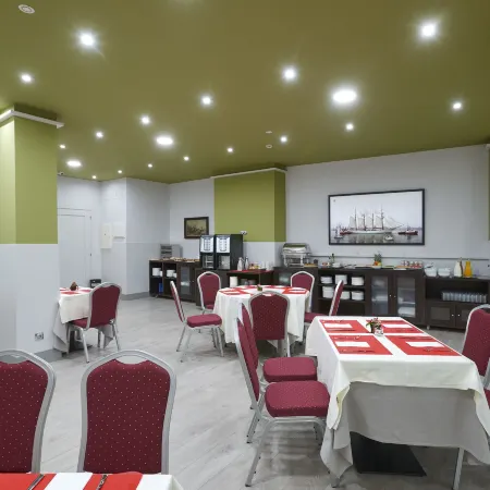Hotel 40 Nudos Отели в г. Авилес