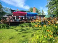 Big Chip Lodge. Awesome View. Dock 50' Away. Authentic Historical Wisconsin.