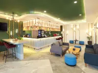 Novotel Suites Yogyakarta Malioboro - bar