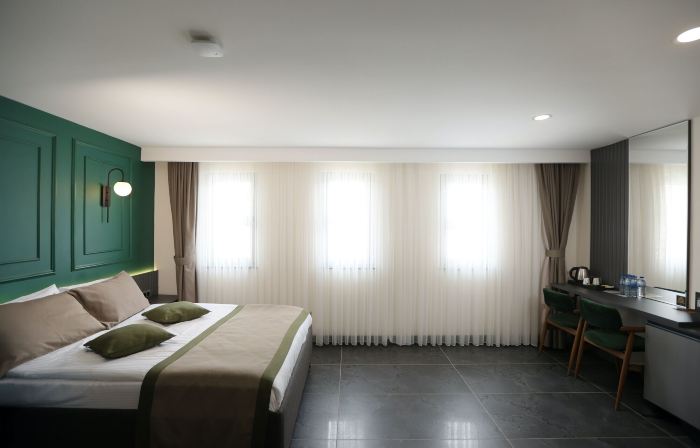 Ren Business Hotel