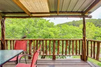 1/2 Mile to Turner Falls: 'Cedar Falls Cabin 5' - parking